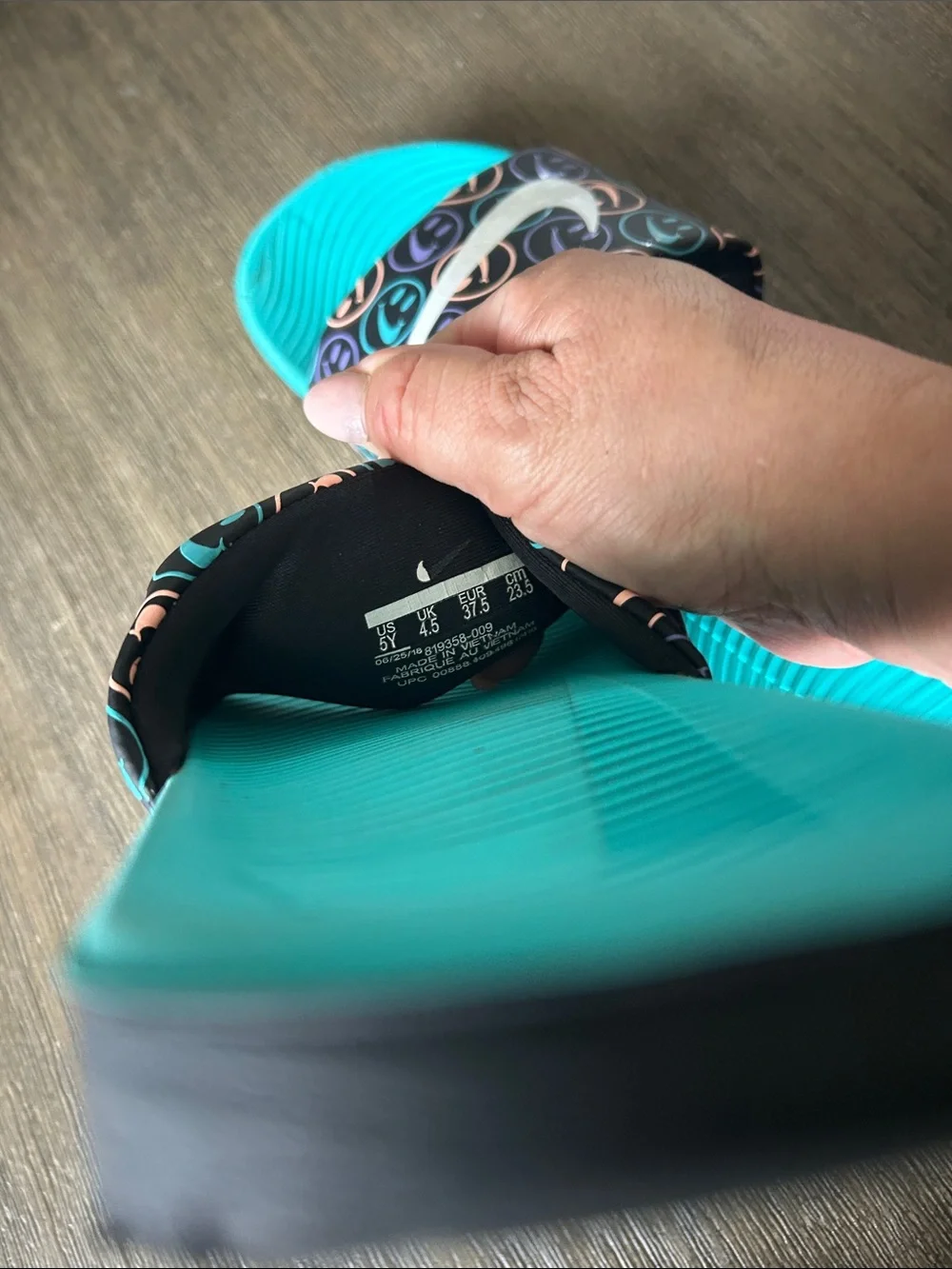 Nike Teal Slide Sandals with Multicolor Smiley Strap, Sz. 5Y.